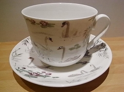 Swan Lake Fine Bone China / Design Nina Campbell